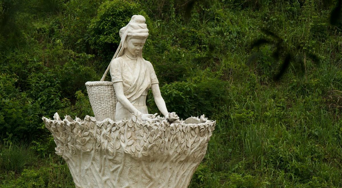 চা কন্যা ভাস্কর্য